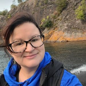 Meet your Posher, Amelia